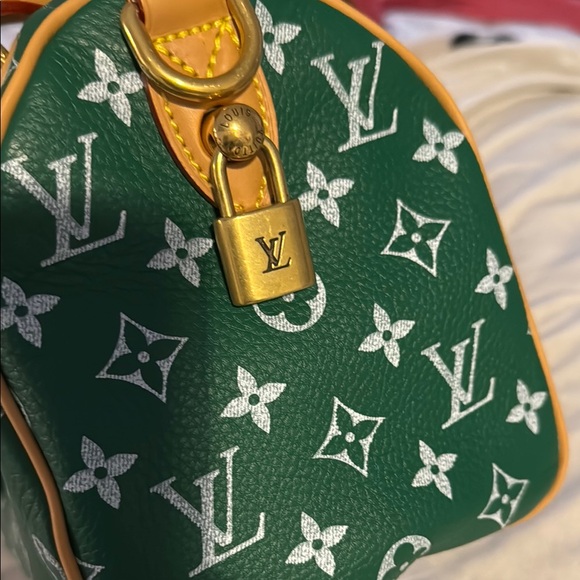 💚💚🍀Louis Vuitton P9 Speedy - Picture 4 of 12